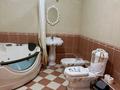 3-комнатная квартира · 180 м² · 10/17 этаж, мкр Самал-3, Аль-Фараби 25 — Мендикулова за 35 000 ₸ в Алматы, Медеуский р-н — фото 8