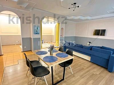 3-комнатная квартира · 180 м² · 10/17 этаж, мкр Самал-3, Аль-Фараби 25 — Мендикулова за 35 000 ₸ в Алматы, Медеуский р-н