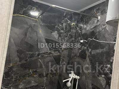 1-бөлмелі пәтер · 100 м² · 5/5 қабат, Парковач — Через дорогу 26 квартал, бағасы: ~ 5 млн ₸ в Шахтинске
