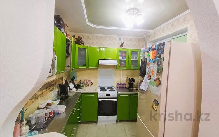 4-бөлмелі пәтер · 80 м² · 4/5 қабат, 1-квартал, бағасы: 17.7 млн ₸ в Караганде, Алихана Бокейханова р-н — фото 9