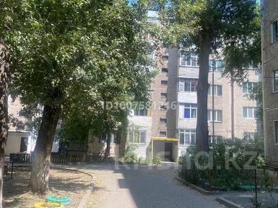 2-бөлмелі пәтер · 56 м² · 5/5 қабат, Водник 1 9, бағасы: ~ 26 млн 〒 в Боралдае (Бурундай), мкр Водник-1