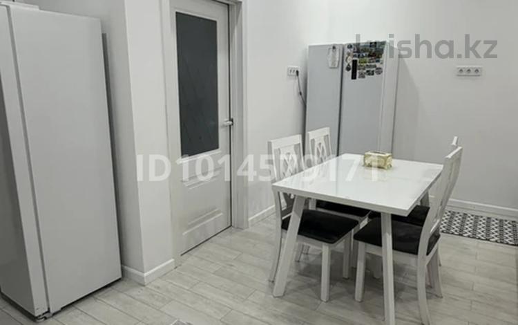 2-комнатная квартира · 61 м² · 2/12 этаж, мкр Тастак-1, Райымбека — Райымбека-Емцова за 300 000 ₸ в Алматы, Ауэзовский р-н — фото 2