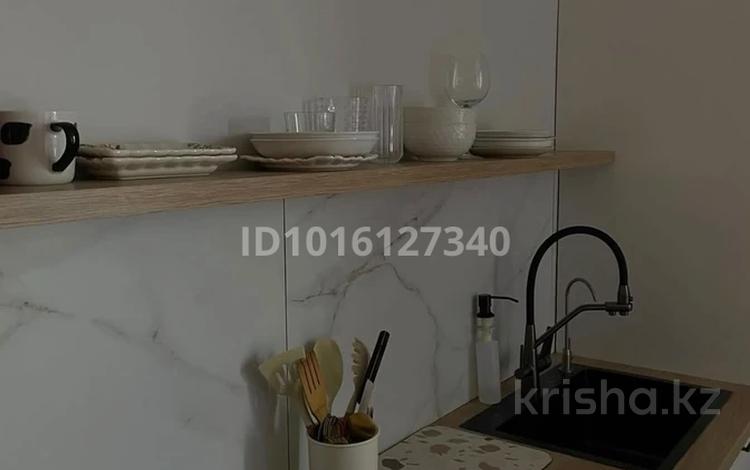1-комнатная квартира · 42 м² · 8/12 этаж, 23-ая улица за 260 000 ₸ в Астане, Есильский р-н — фото 2