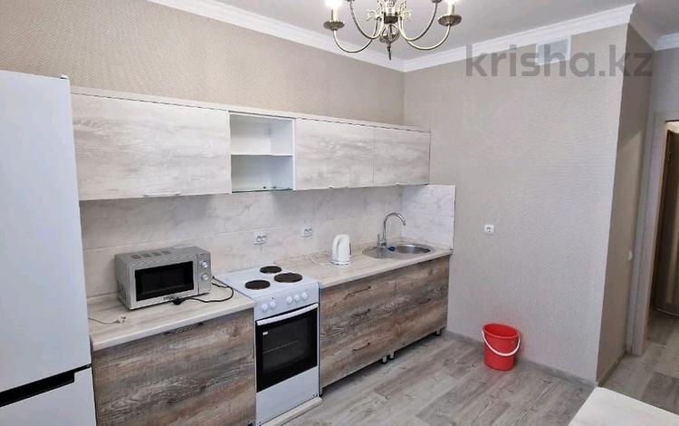 1-комнатная квартира · 40 м² · 11/18 этаж, Сауран 10Б — Алматы за 250 000 〒 в Астане, Есильский р-н — фото 2