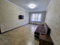 3-комнатная квартира, 72 м², 2/5 этаж помесячно, мкр Аксай-3А 68 за 250 000 〒 в Алматы, Ауэзовский р-н — фото 3
