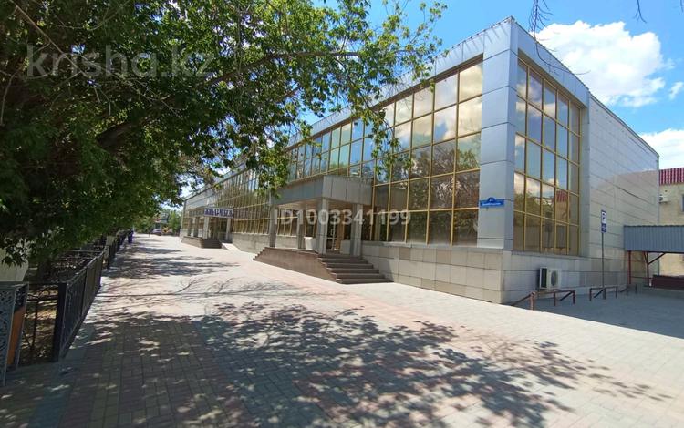 Свободное назначение, офисы, магазины и бутики, общепит · 2600 м² за 11.7 млн ₸ в Жезказгане — фото 2