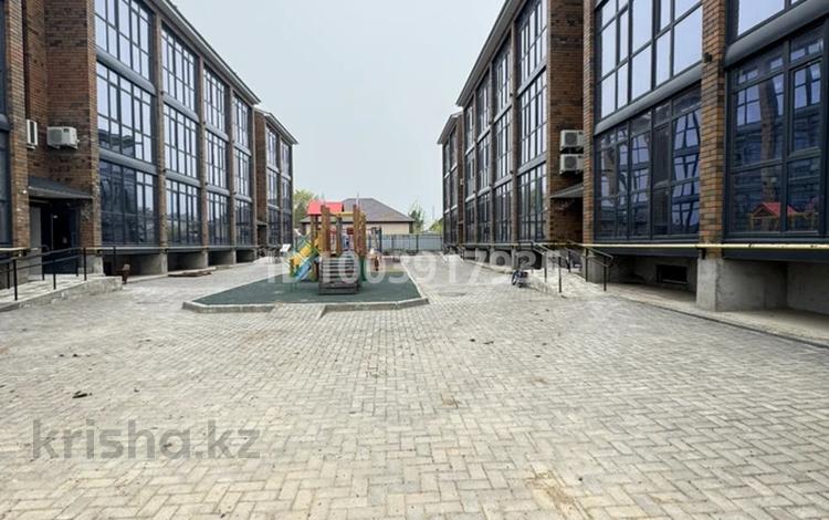 2-бөлмелі пәтер · 82.3 м² · 3/3 қабат, Дархан 2, бағасы: ~ 23.6 млн ₸ в Уральске — фото 14