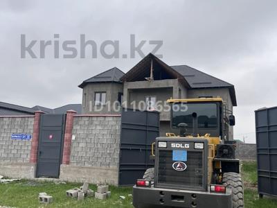 Жеке үй · 13 бөлме · 300 м² · 8 жүзд., улица Кырмызы-2 31, бағасы: 60 млн ₸ в Шымкенте, Каратауский р-н