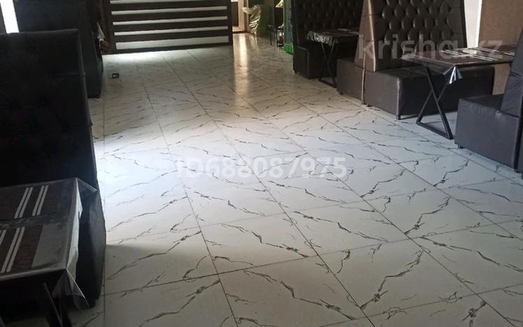 Свободное назначение, офисы, магазины и бутики, склады, общепит · 100 м² за 25 млн 〒 в Таразе — фото 2