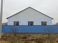 Отдельный дом · 4 комнаты · 176 м² · 10 сот., мкр Жулдыз-2, Басыгариев 44 — 48 мектеп маңында за 33 млн ₸ в Атырау