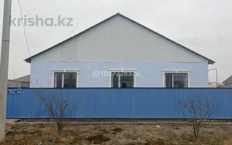 Отдельный дом · 4 комнаты · 176 м² · 10 сот., мкр Жулдыз-2, Басыгариев 44 — 48 мектеп маңында за 33 млн ₸ в Атырау — фото 2
