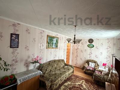 2-бөлмелі пәтер · 44 м² · 4/5 қабат, 12-шағынаудан 49, бағасы: 125 000 ₸ в Караганде, Алихана Бокейханова р-н