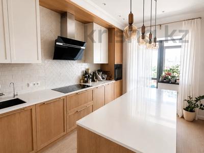 4-комнатная квартира · 205 м² · 5/6 этаж, Умай ана 10 — QSI School. Элитный мкрн Комсомольский. за 220 млн ₸ в Астане, Есильский р-н