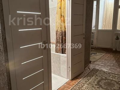 3-бөлмелі пәтер · 64 м² · 4/5 қабат, 8-й микрорайон, 8-й микрорайон 1 — Байтиленова-Тамерлановское шоссе, бағасы: 28 млн ₸ в Шымкенте, Туран р-н
