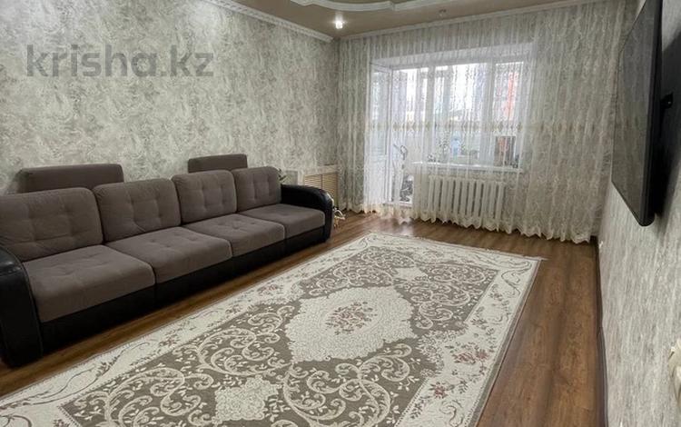 3-комнатная квартира, 86.2 м², 1/5 этаж, Назарбаева 3/3 за 30.5 млн 〒 в Кокшетау — фото 2