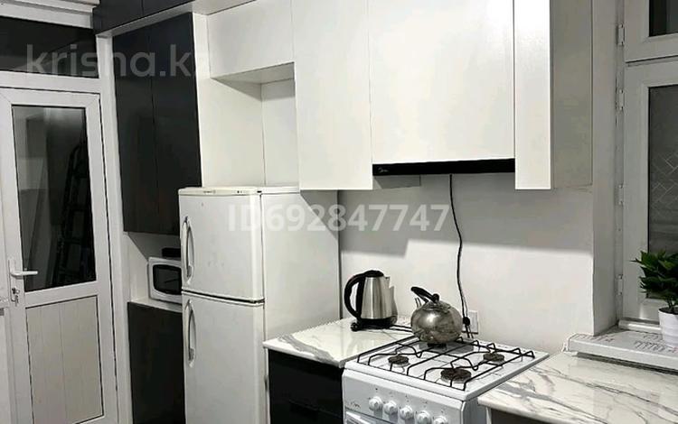 3-комнатная квартира, 70 м², 4/7 этаж помесячно, 24 12/1 — Арена ,мұз сарай ,народный банк