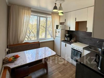 2-бөлмелі пәтер · 50.1 м² · 2/5 қабат, Момышулы 68, бағасы: 14 млн ₸ в Экибастузе