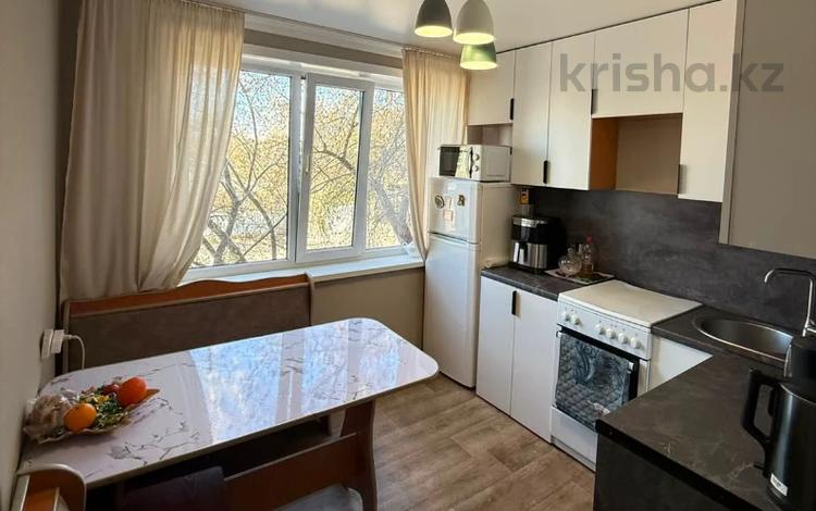 2-бөлмелі пәтер · 50.1 м² · 2/5 қабат, Момышулы 68, бағасы: 14 млн ₸ в Экибастузе — фото 14