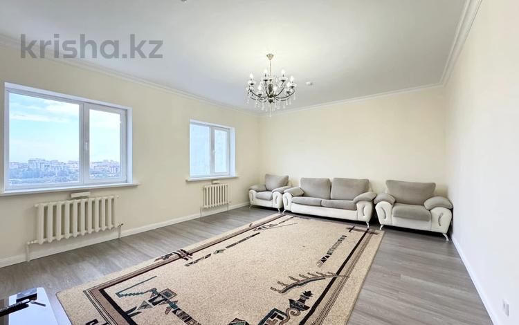 3-комнатная квартира, 103 м², 9/19 этаж, Кабанбай-батыра 4/2