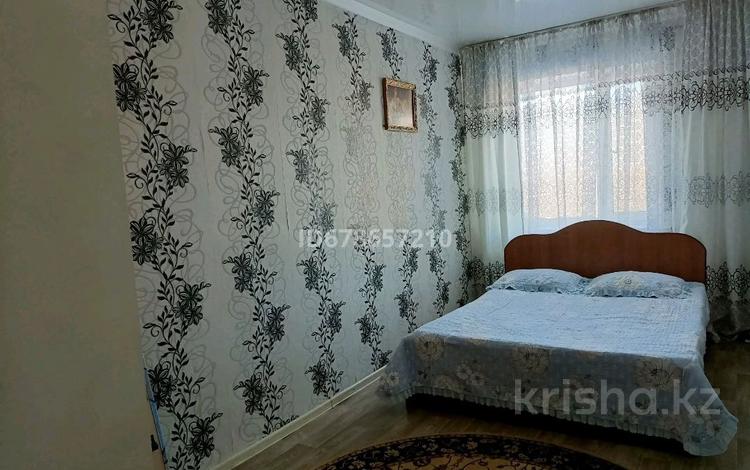 2-комнатная квартира, 45 м², 3/3 этаж посуточно, Козыбаева 33 за 7 000 〒 в Аркалыке — фото 2