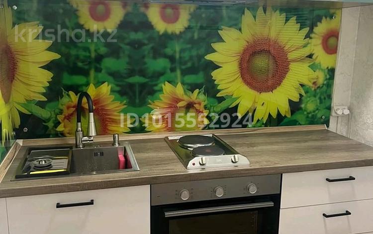1-комнатная квартира · 32 м² · 3/5 этаж, Пришахтинск, Пришахтинск, 22й микрорайон 13 за 130 000 ₸ в Караганде, Алихана Бокейханова р-н — фото 2