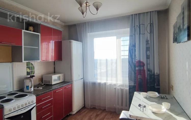 1-бөлмелі пәтер · 56 м² · 9/10 қабат, Герцена 52 — Автовокзал, рынок, Алатау, бағасы: 10 000 ₸ в Семее — фото 2