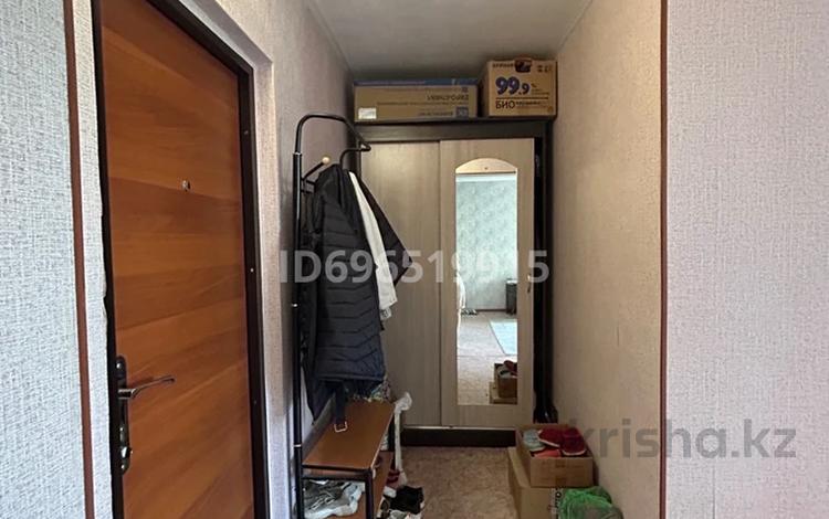 1-бөлмелі пәтер · 33 м² · 5/5 қабат, Утепова 17 — Возле ТД Айгерим, бағасы: 16 млн ₸ в Усть-Каменогорске, Ульбинский — фото 2