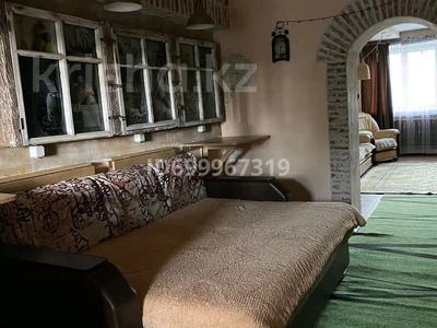 2-комнатная квартира · 60 м² · 1/5 этаж, Едомского 58 — Советская за 15 000 ₸ в Щучинске
