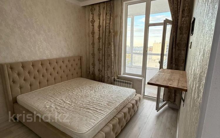 1-комнатная квартира · 33 м² · 18/18 этаж, Шамшы Калдаякова 23 — 23 за 9 500 ₸ в Астане, Сарайшык р-н — фото 2