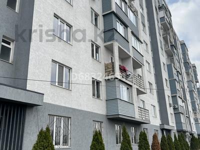 2-бөлмелі пәтер, 50 м², 2/9 қабат тәулігіне, мкр Аксай-1 11/9, бағасы: 17 000 〒 в Алматы, Ауэзовский р-н