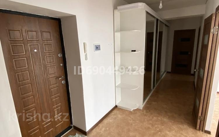 2-комнатная квартира, 74 м², 5/5 этаж, мкр. Алтын орда, Тауелсиздик 12/2