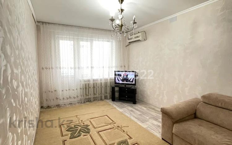 2-комнатная квартира, 49 м², 5/5 этаж помесячно, Молдагуловой 43 за 120 000 〒 в Актобе — фото 2