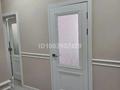 2-комнатная квартира · 56 м² · 4/12 этаж, мкр Акбулак, Дарабоз 81 за 300 000 ₸ в Алматы, Алатауский р-н — фото 2