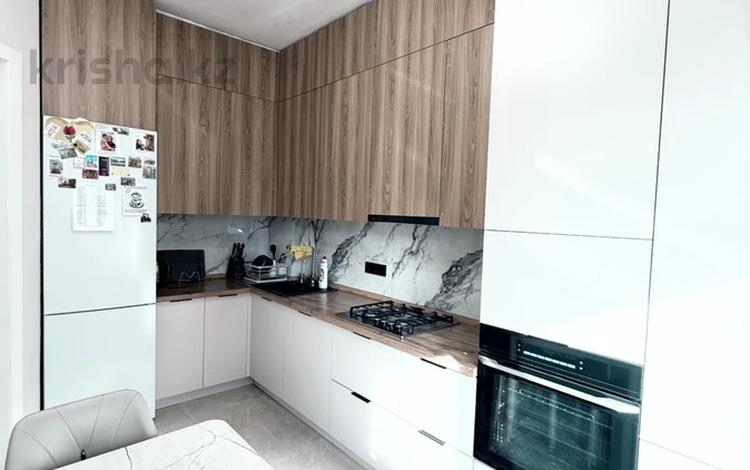 1-комнатная квартира · 45 м² · 7/13 этаж, Кабанбай батыра 252 за 45 млн ₸ в Алматы, Алмалинский р-н — фото 2
