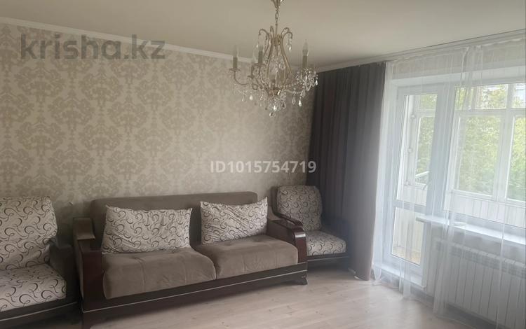 3-бөлмелі пәтер · 97 м² · 3/5 қабат, Степной 2 ш/а. 3, бағасы: 350 000 ₸ в Караганде, Казыбек би р-н — фото 2
