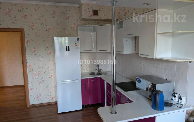 2-комнатная квартира · 63 м², Толе би 273а за 280 000 ₸ в Алматы, Алмалинский р-н — фото 2