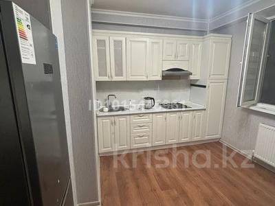 2-комнатная квартира · 68 м², 17-й мкр 74 — Мектеп бар,балабақша бар,Дина супермаркет бар. за 200 000 ₸ в Актау