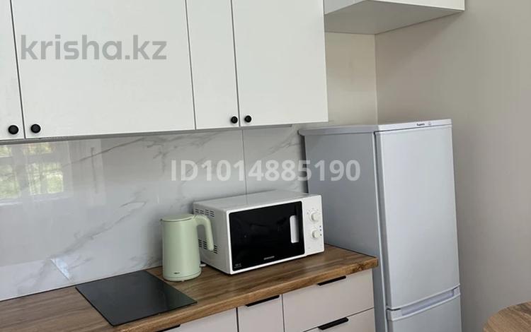 2-бөлмелі пәтер · 40 м² · 2/9 қабат, Казыбек би 7/1, бағасы: 15 000 ₸ в Астане, Нура р-н — фото 2