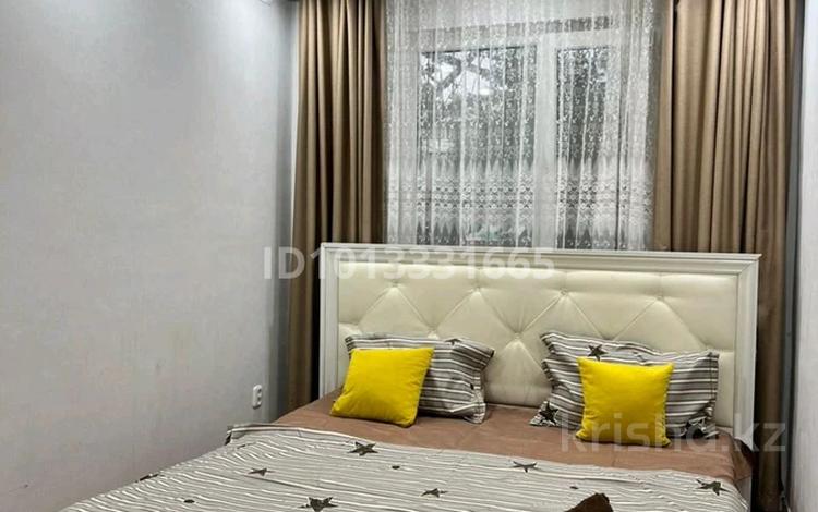 1-комнатная квартира · 40 м² · 2/5 этаж, Жунисова — Маг Урал за 1 500 ₸ в Уральске, мкр Школьник — фото 2