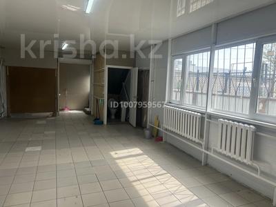 Свободное назначение, офисы, магазины и бутики, склады, общепит, салоны красоты, сельское хозяйство, бани, гостиницы и зоны отдыха, фитнес и спорт, медцентры и аптеки, образование, развлечения, конференц-залы, кабинеты и рабочие места, студии · 60 м² за 250 000 〒 в Уральске