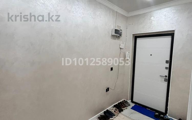2-бөлмелі пәтер · 72 м² · 2/16 қабат, мкр. Алмагуль, Алмагүл 24 — Городской роддом касында, бағасы: 28 млн ₸ в Атырау — фото 2