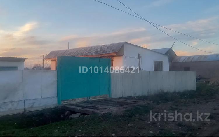 Жеке үй · 4 бөлме · 40 м² · 24 жүзд., Бектөбе ш/а., Нияз би — Кумшагал, казарма, бағасы: 10 млн ₸ в Таразе, мкр Бектобе — фото 2
