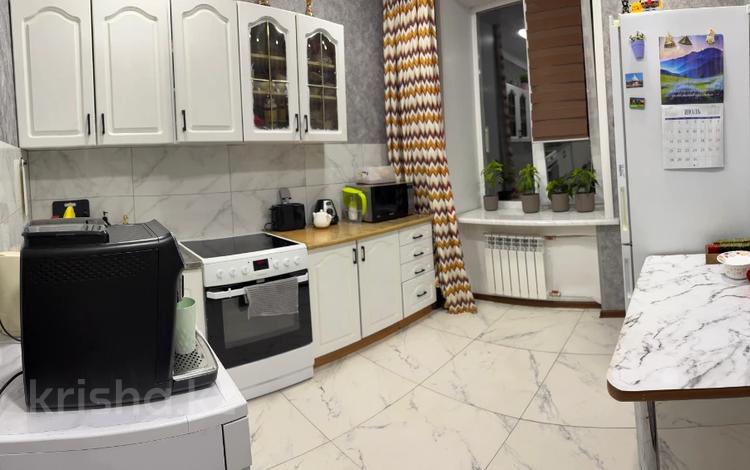 3-комнатная квартира · 78 м² · 3/5 этаж, Назарбаева 6 — Дворец спорта, рынок Заречный за 250 000 ₸ в Усть-Каменогорске, Ульбинский — фото 2