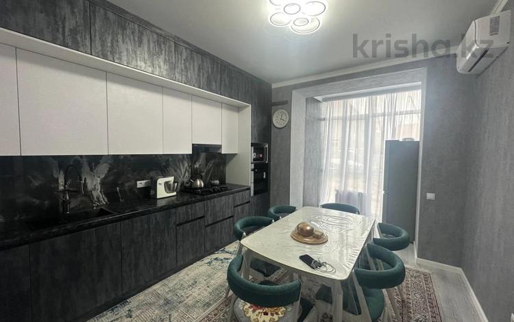 3-комнатная квартира, 89.7 м², 1/5 этаж, мкр. Алтын орда, Тауелсиздик