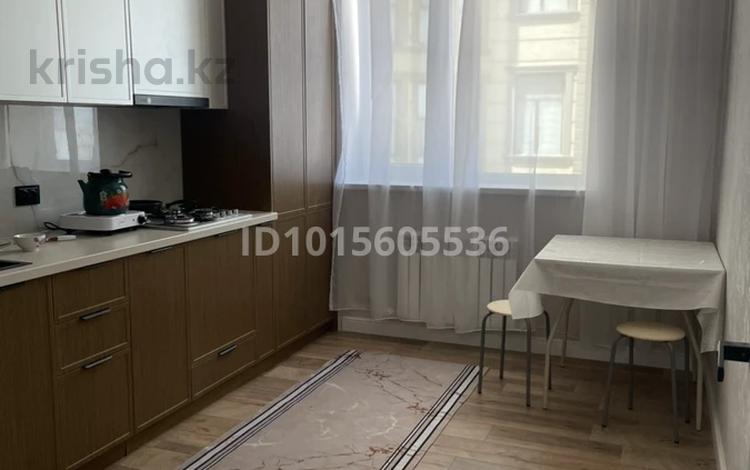 1-комнатная квартира · 42 м² · 3/5 этаж, 35-мкр, 35 мкр 37 за 170 000 ₸ в Актау — фото 2