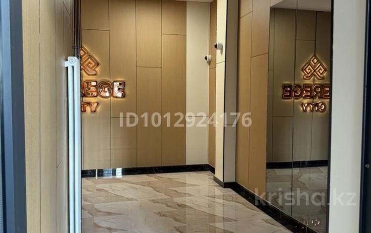 2-комнатная квартира · 76 м² · 3/9 этаж, 18-й микрорайон, Байтерекова 3 блок — Рыскулова-Байтерекова за 420 000 ₸ в Шымкенте, Аль-Фарабийский р-н — фото 2