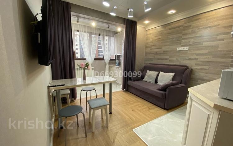 1-комнатная квартира · 50 м² · 6/15 этаж, Наурызбай батыра 50 — Жибек Жолы, Арбат за 30 000 ₸ в Алматы, Алмалинский р-н — фото 2