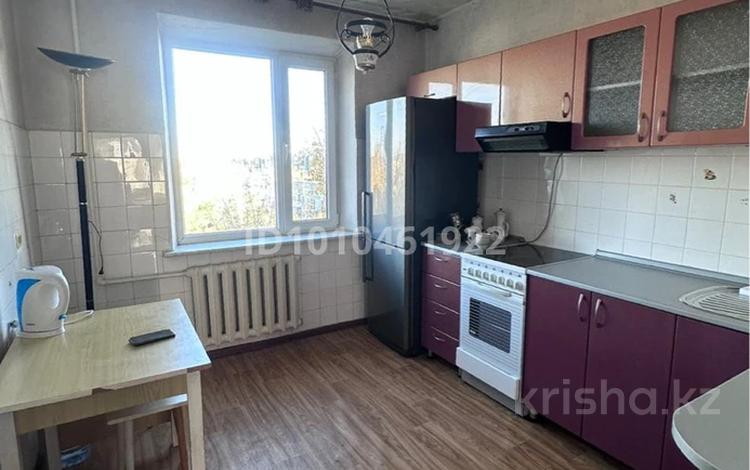 3-комнатная квартира · 66 м² · 8/9 этаж, мкр Юго-Восток, Мкр Орбита 3 за 21.5 млн ₸ в Караганде, Казыбек би р-н — фото 2