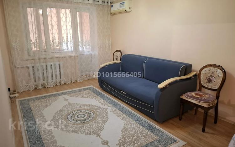 3-бөлмелі пәтер · 63 м², Пр.Абая 113 — 8 и 25 школы, бағасы: 200 000 ₸ в Уральске — фото 2