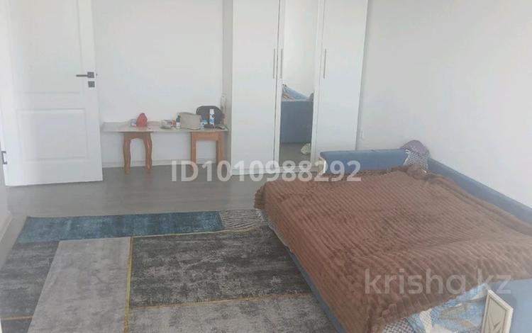 1-комнатная квартира · 47 м² · 9/9 этаж, мкр Жас Канат, Жас Канат 1 31 — Ескендр Хасангалиева за 200 000 〒 в Алматы, Турксибский р-н — фото 2